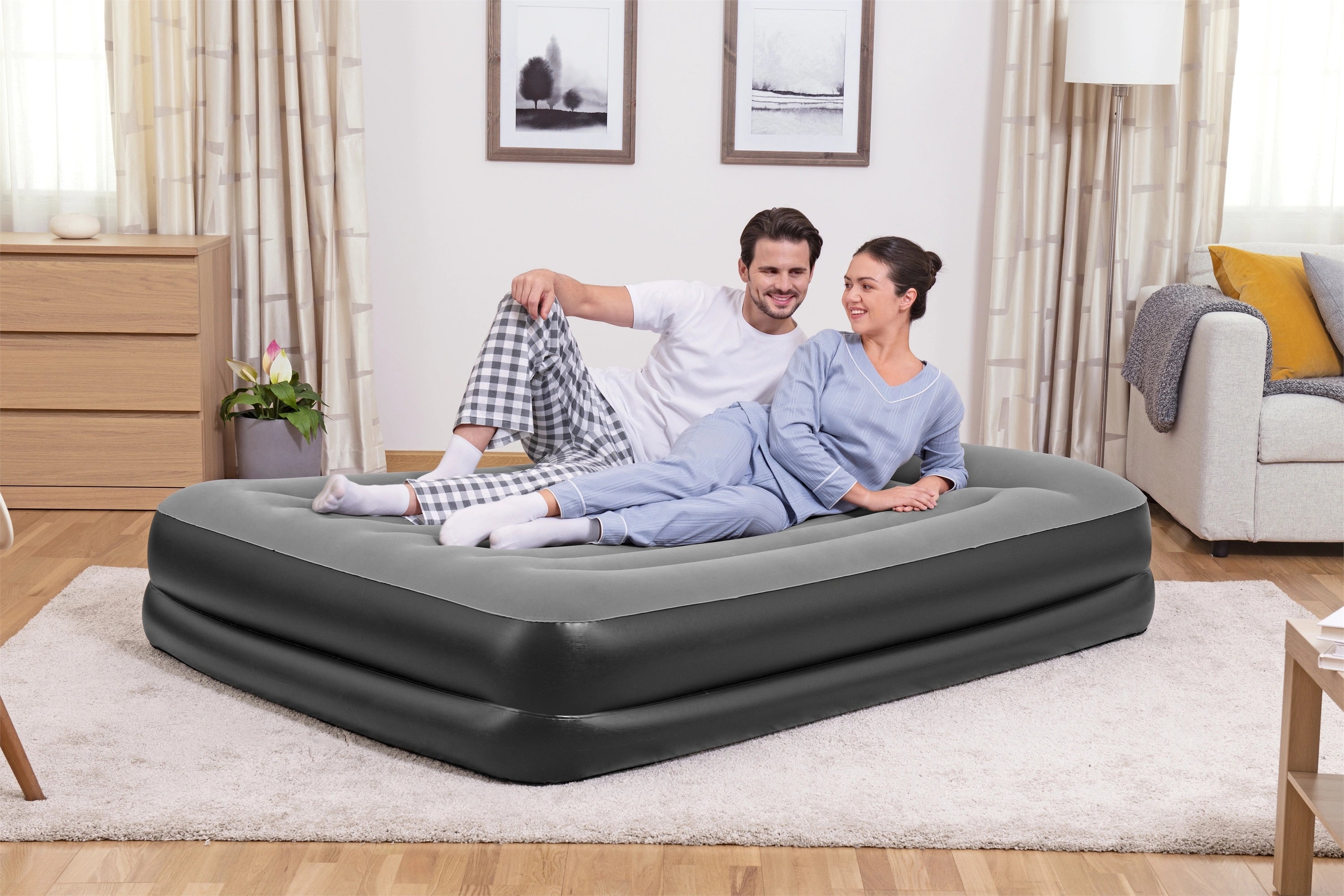 Luftmadrass Tritech 2.03m x 1.52m x 46cm