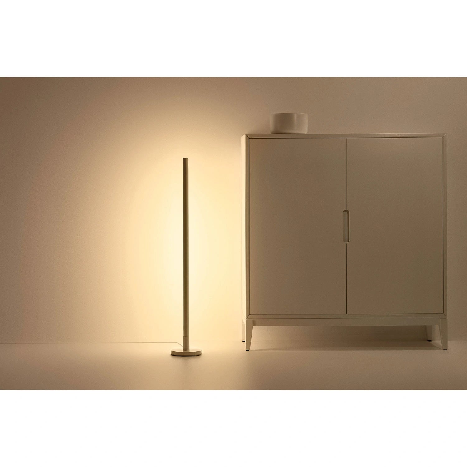 WiFi Pole Golvlampa RGB Multicolor 150cm