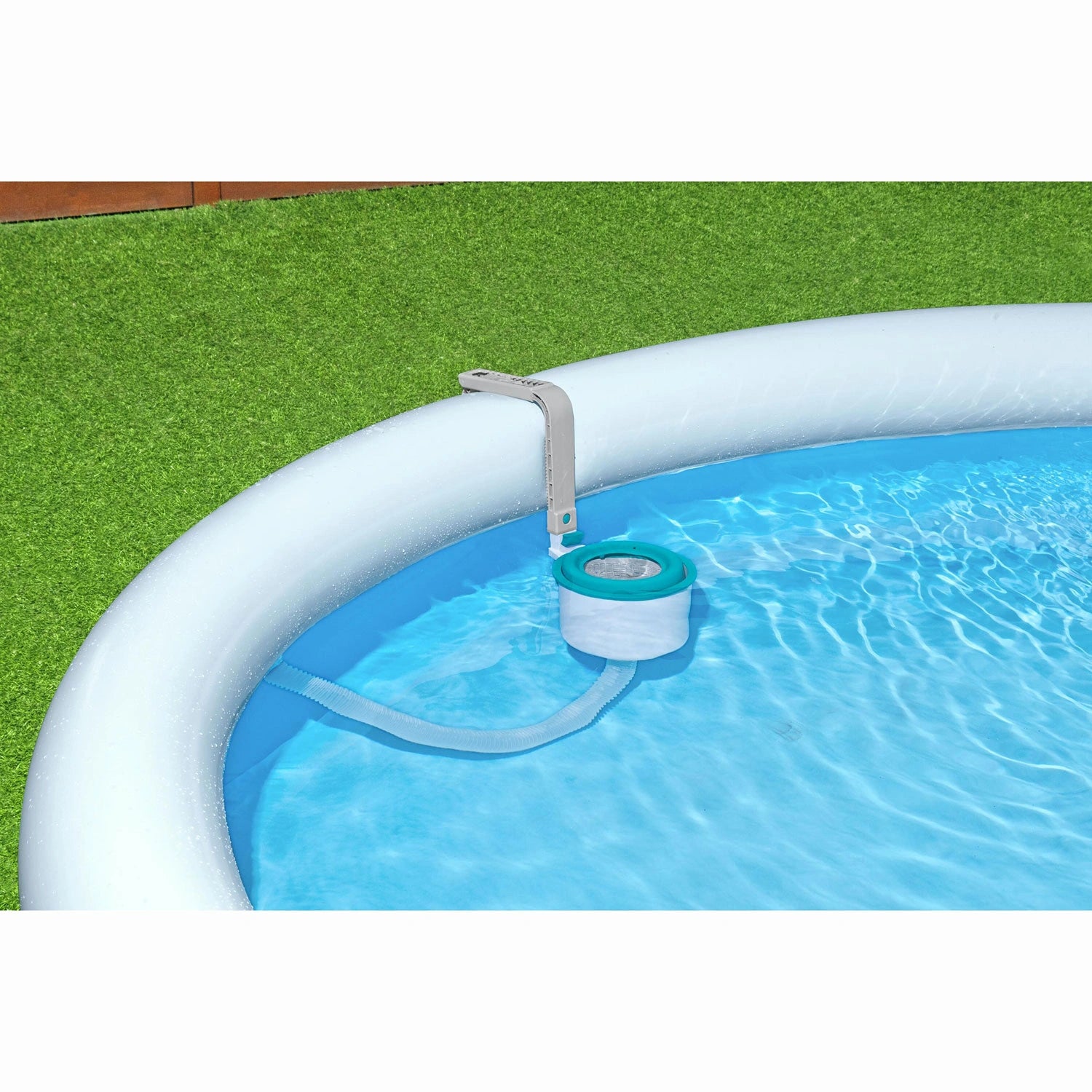 Skimmer Pool Surface
