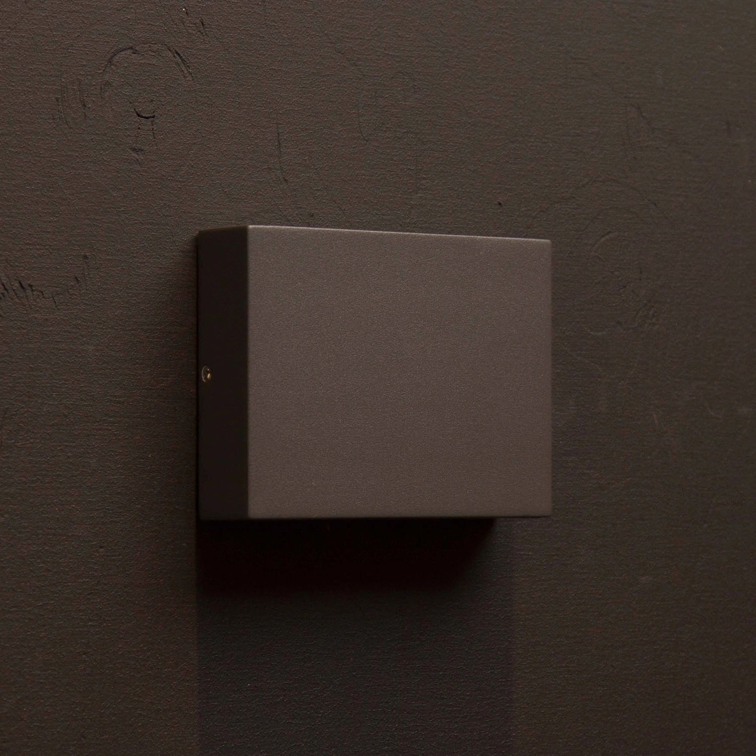 Per II Väggarmatur LED IP54 3000K 6W 430lm Antracit