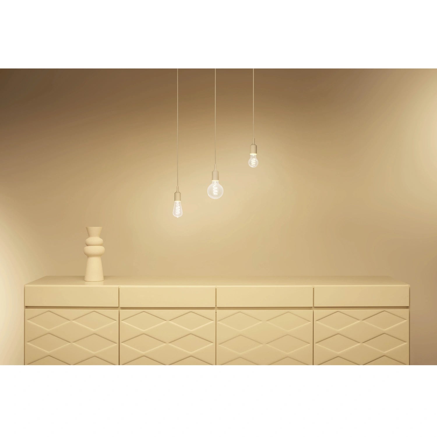 WiFi Smart LED E27 G95 40W Filament Färg + Varm-kallvit 470lm