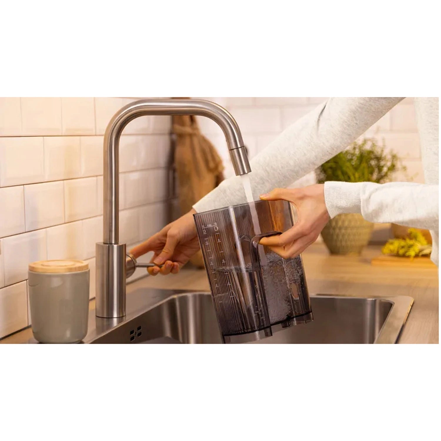 Kaffebryggare TKA2M111 Vit  1200Watt Avtagbar tank
