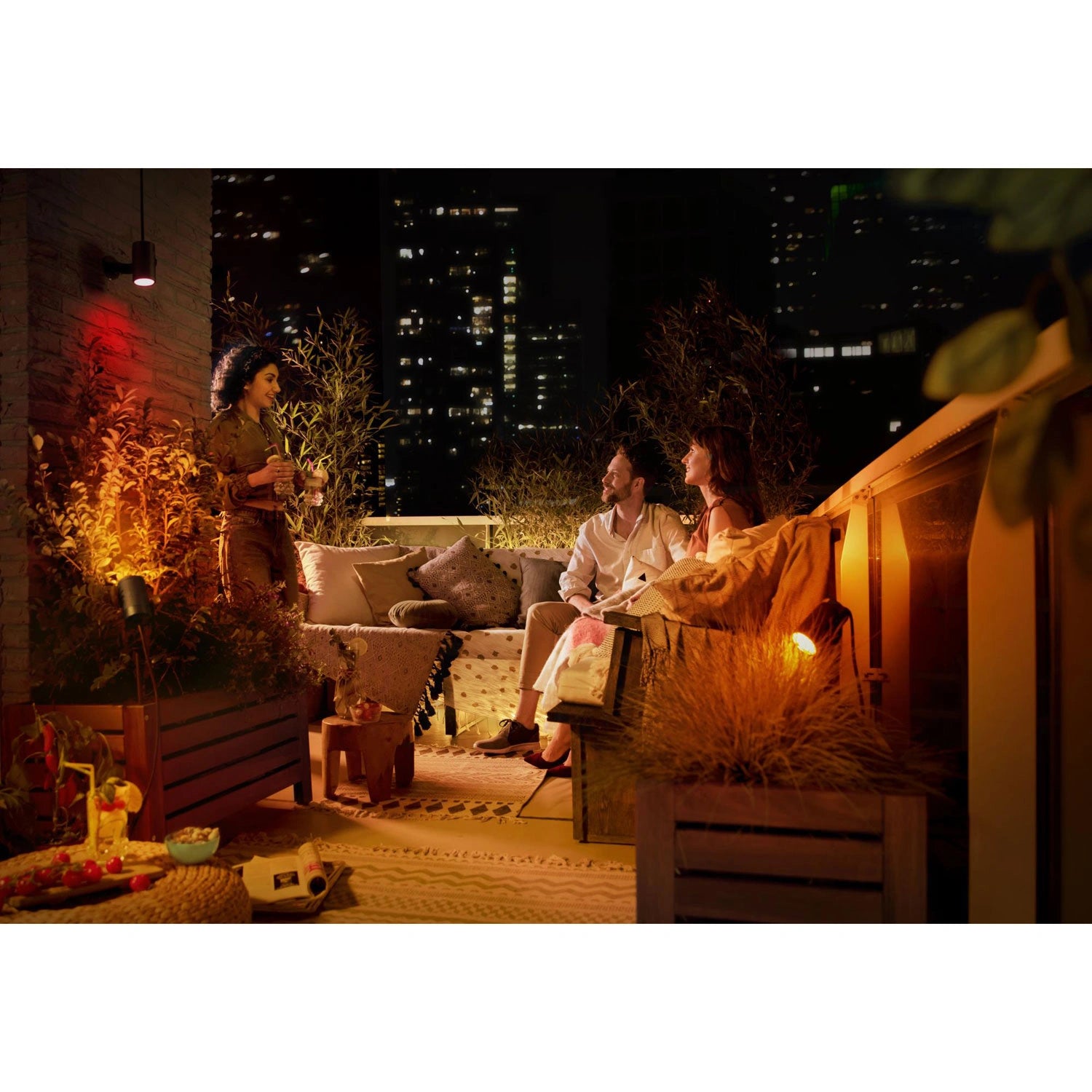 Lily spotlight utomhus White and Color ambiance utbyggn. 24V